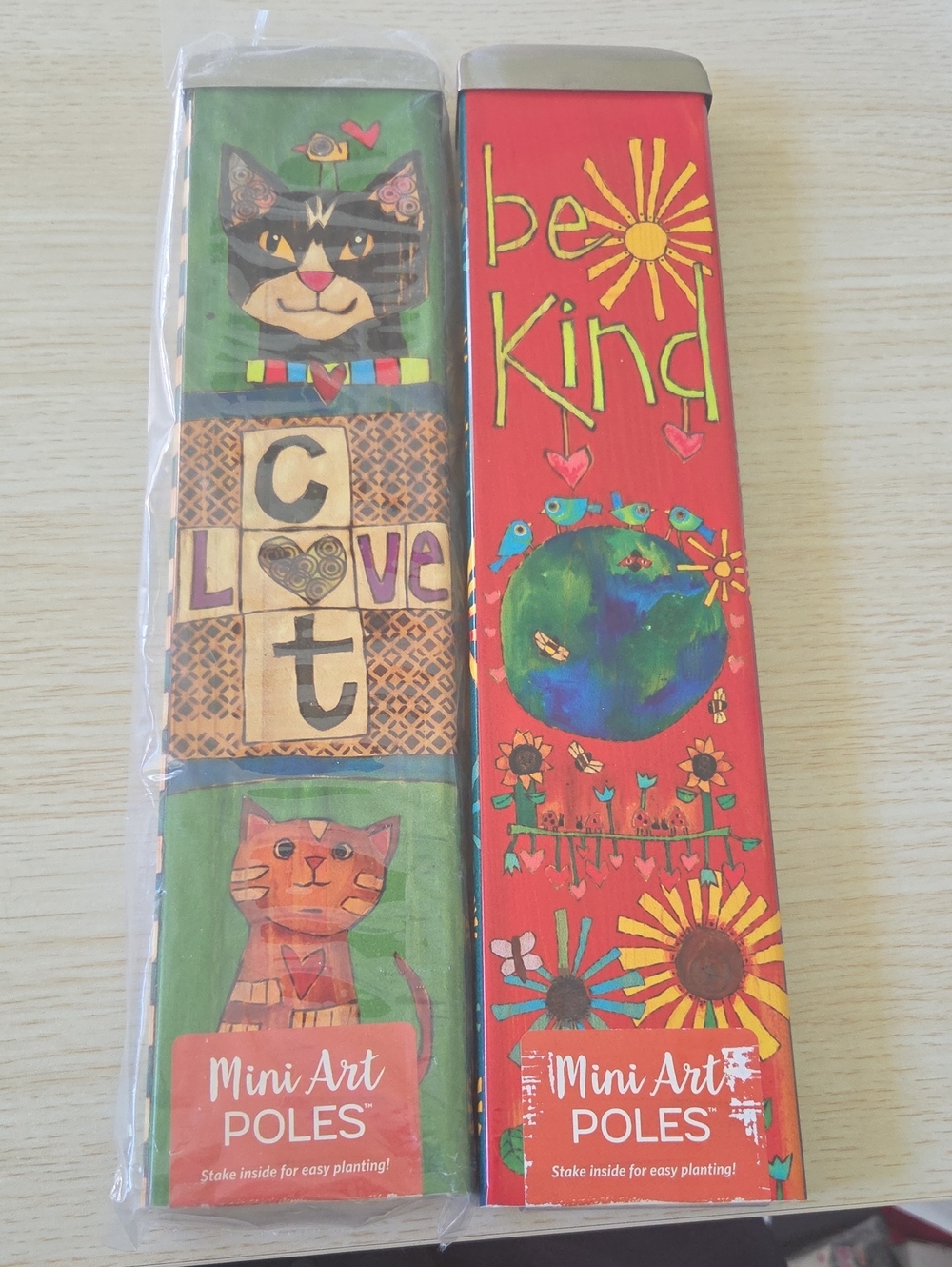 Studio M Cat & Sunflower Garden Stakes - Green, Red, Yellow, Blue